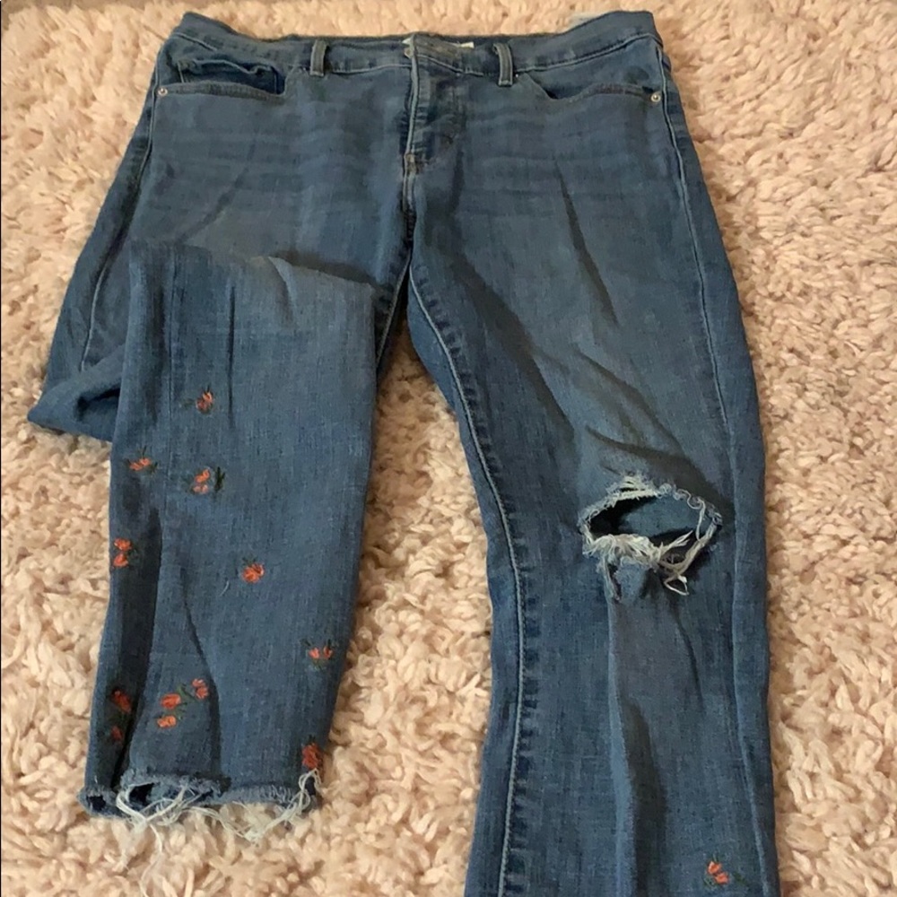 Rose cuffed Levi’s